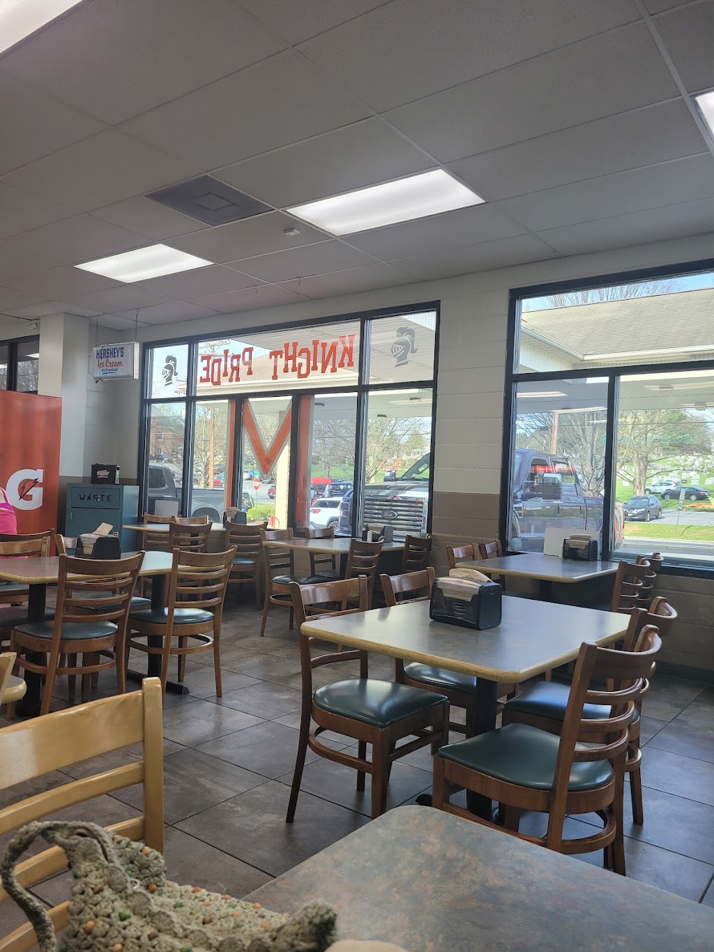 Lee Delauter & Sons Inc | restaurant | 201 S Church St, Middletown, MD 21769, USA | 3013718854 OR +1 301-371-8854