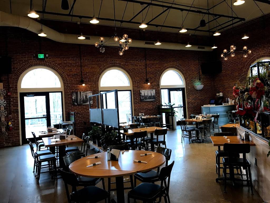 Upland Columbus Pump House | restaurant | 148 Lindsey St, Columbus, IN 47201, USA | 8127993587 OR +1 812-799-3587