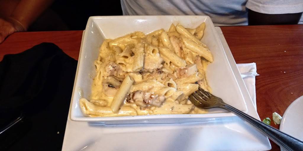 Bistro On The Ridge | restaurant | 914 Southwest Dr, Jonesboro, AR 72401, USA | 8702686780 OR +1 870-268-6780