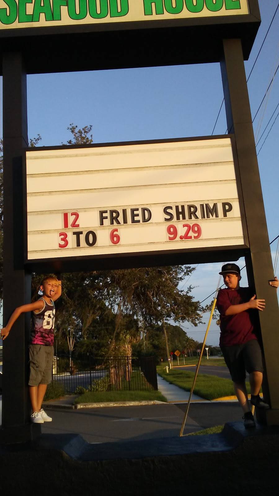 Schooners Seafood House | restaurant | 3560 N Ponce De Leon Blvd, St. Augustine, FL 32084, USA | 9048260233 OR +1 904-826-0233