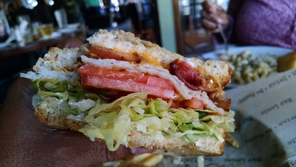 Bar Louie - Evanston | night club | 1520 Sherman Ave, Evanston, IL 60201, USA | 8477338300 OR +1 847-733-8300