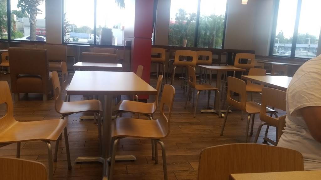 Wendys | restaurant | 25 NE 167th St, North Miami Beach, FL 33162, USA | 3054933292 OR +1 305-493-3292