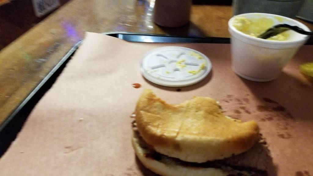 Chucks Country Smoke House | restaurant | 4934 FM1970, Carthage, TX 75633, USA | 9036900105 OR +1 903-690-0105