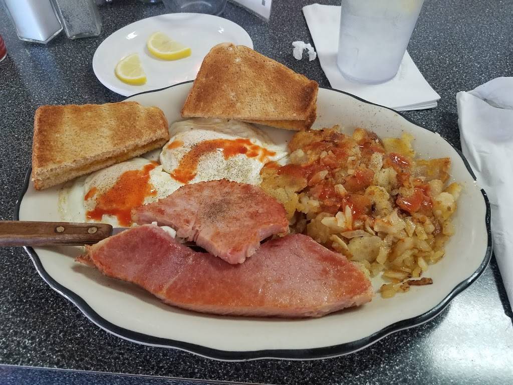 Fays Country Kitchen | restaurant | 203 S Hanover St, Carlisle, PA 17013, USA | 7172435510 OR +1 717-243-5510