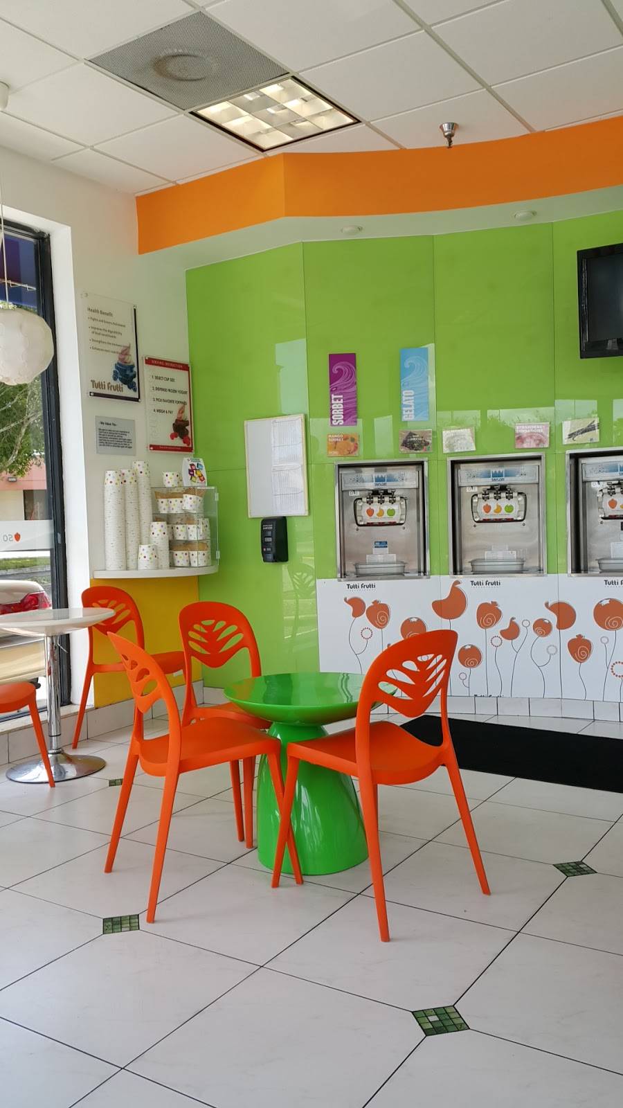 Tutti Frutti Frozen Yogurt | restaurant | 9975 Glades Rd, Boca Raton, FL 33434, USA | 5614871117 OR +1 561-487-1117