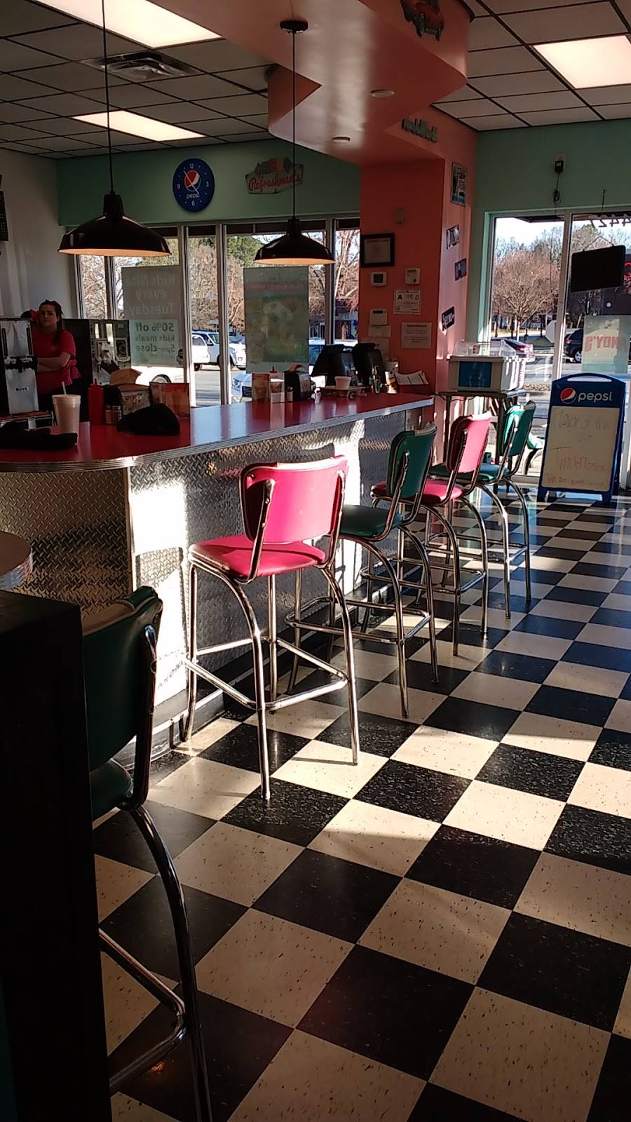 Hwy 55 Burgers Shakes & Fries | restaurant | 4435 NC-49, Harrisburg, NC 28075, USA | 7044551669 OR +1 704-455-1669