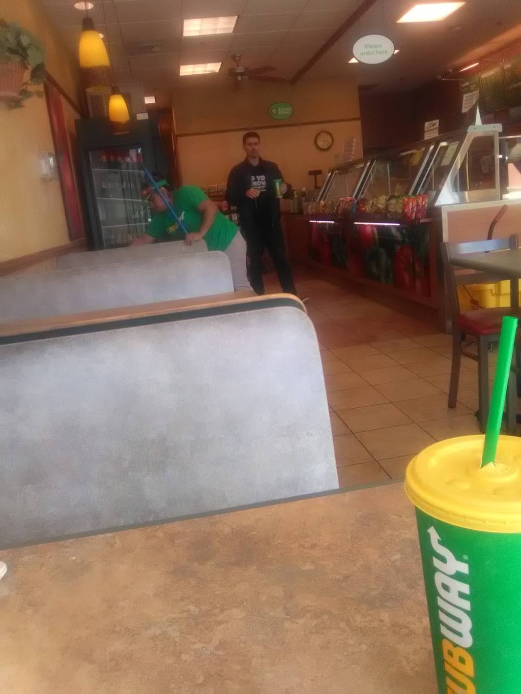 Subway | meal takeaway | 11322 NE 124th St, Kirkland, WA 98034, USA | 4252859693 OR +1 425-285-9693