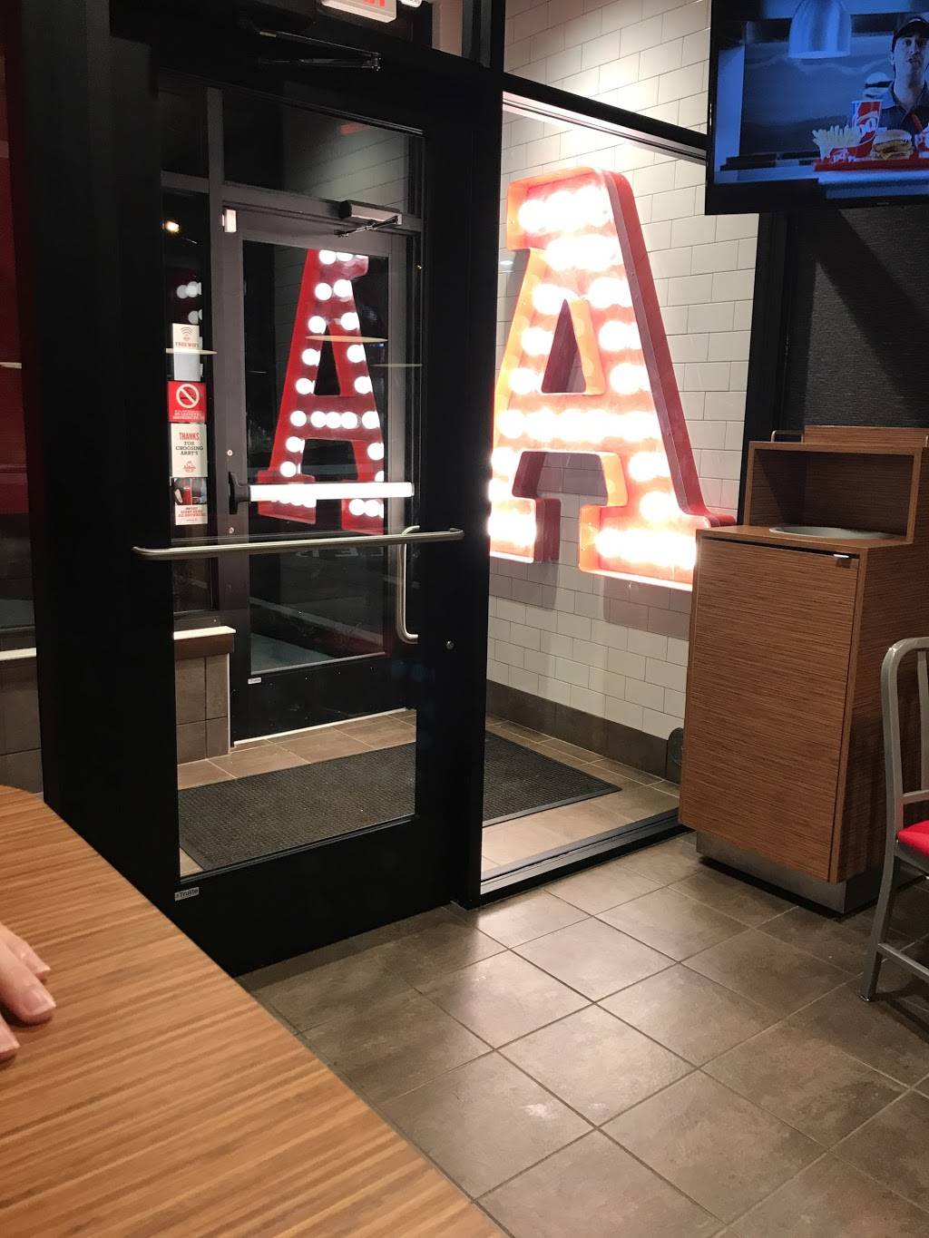 Arbys | restaurant | 6909 Kingston Pike, Knoxville, TN 37919, USA | 8652122254 OR +1 865-212-2254