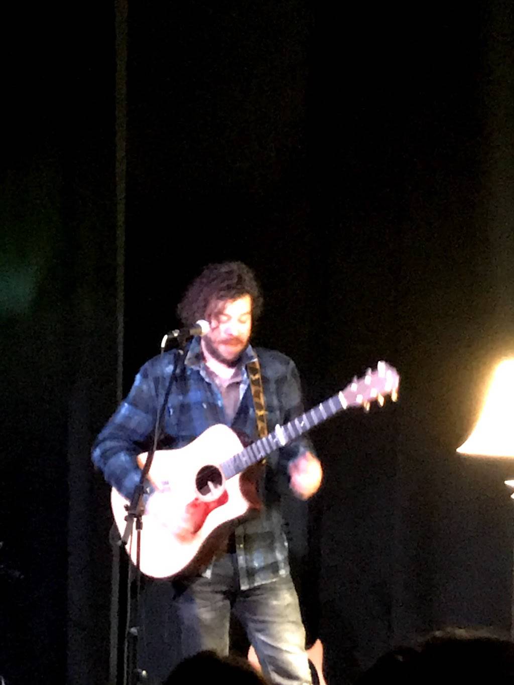 Natalies Music Hall & Kitchen | restaurant | 945 King Ave, Columbus, OH 43212, USA | 6144362625 OR +1 614-436-2625