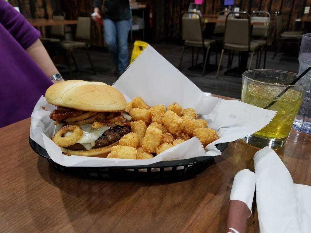 Maple Street Grille | restaurant | 303 10th Ave, PO Box 44, Orion, IL 61273, USA | 3096262087 OR +1 309-626-2087