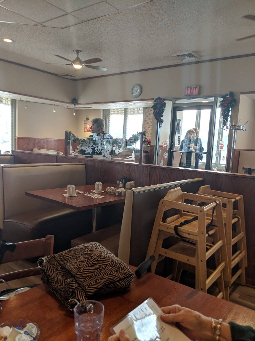 Honey Bee Cafe | restaurant | 24 47th St, Western Springs, IL 60558, USA | 7082466222 OR +1 708-246-6222