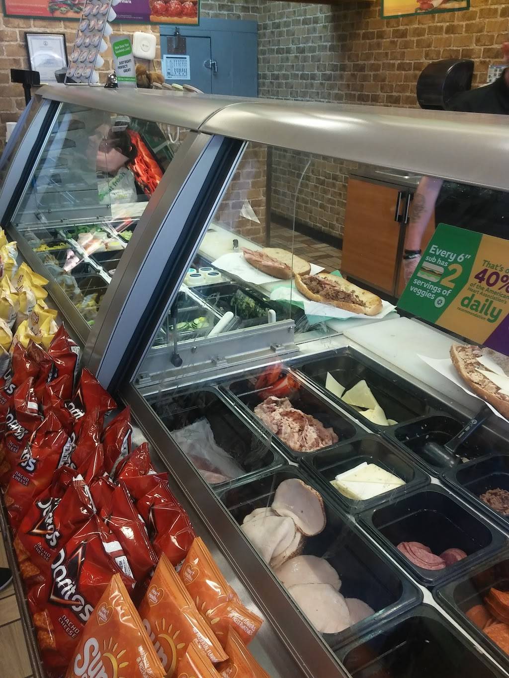 Subway | restaurant | 73 S Airport Dr, Highland Springs, VA 23075, USA | 8047370432 OR +1 804-737-0432