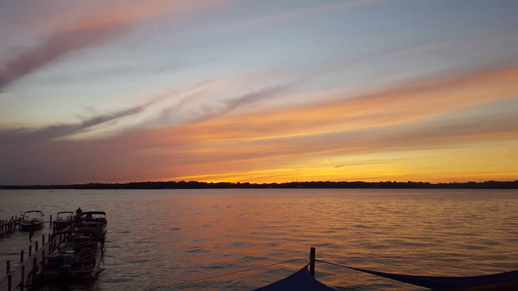 Resort of Fairmont Shore | restaurant | 37641 N Lake Shore Dr, Lake Villa, IL 60046, USA | 8474974500 OR +1 847-497-4500