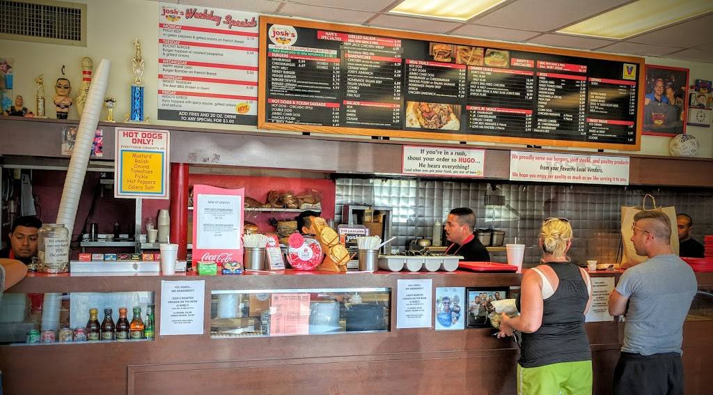 Joshs Hot Dogs | restaurant | 873 Sanders Rd, Northbrook, IL 60062, USA | 8472721177 OR +1 847-272-1177