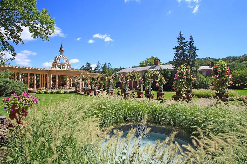 The Manor | restaurant | 111 Prospect Ave, West Orange, NJ 07052, USA | 9737312360 OR +1 973-731-2360