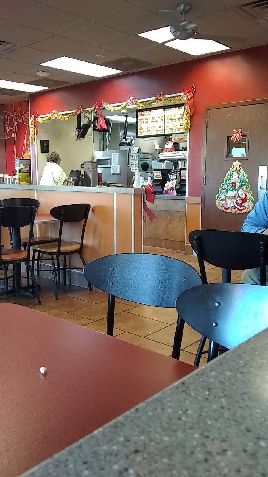 Jack in the Box | restaurant | 5850 Gulf Fwy, Houston, TX 77023, USA | 7139232188 OR +1 713-923-2188