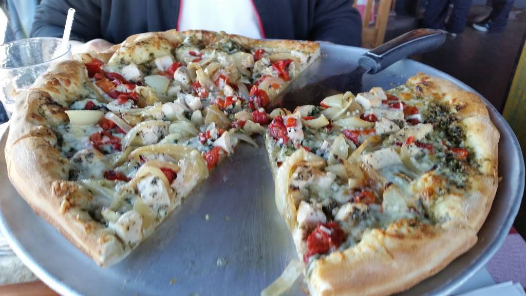 Peppinos Oven ltd | restaurant | 2015 Kingsridge Dr, Oakville, ON L6M 4Y7, Canada | 9054690011 OR +1 905-469-0011