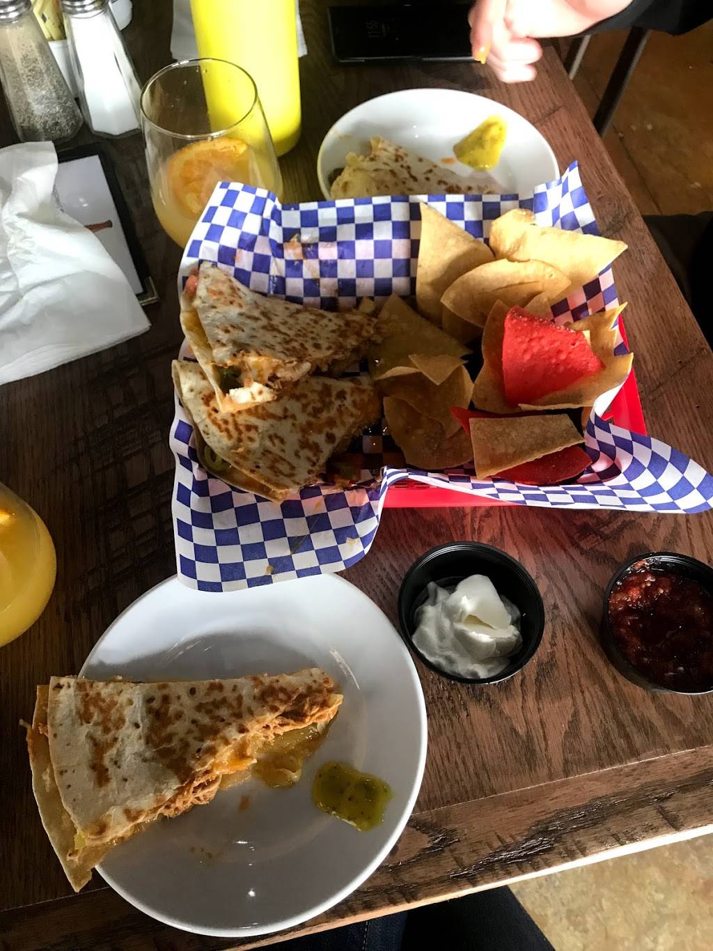 Tavern 018 | restaurant | 8130 Macon Station #106, Cordova, TN 38018, USA | 9013215949 OR +1 901-321-5949