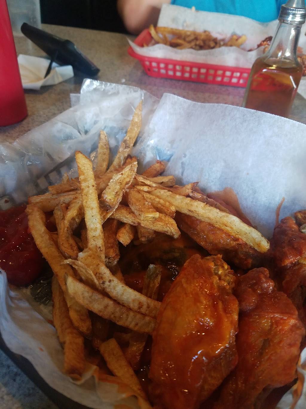 Inner Circle PIZZA-YSU | restaurant | 318 Elm St, Youngstown, OH 44503, USA | 3307445448 OR +1 330-744-5448