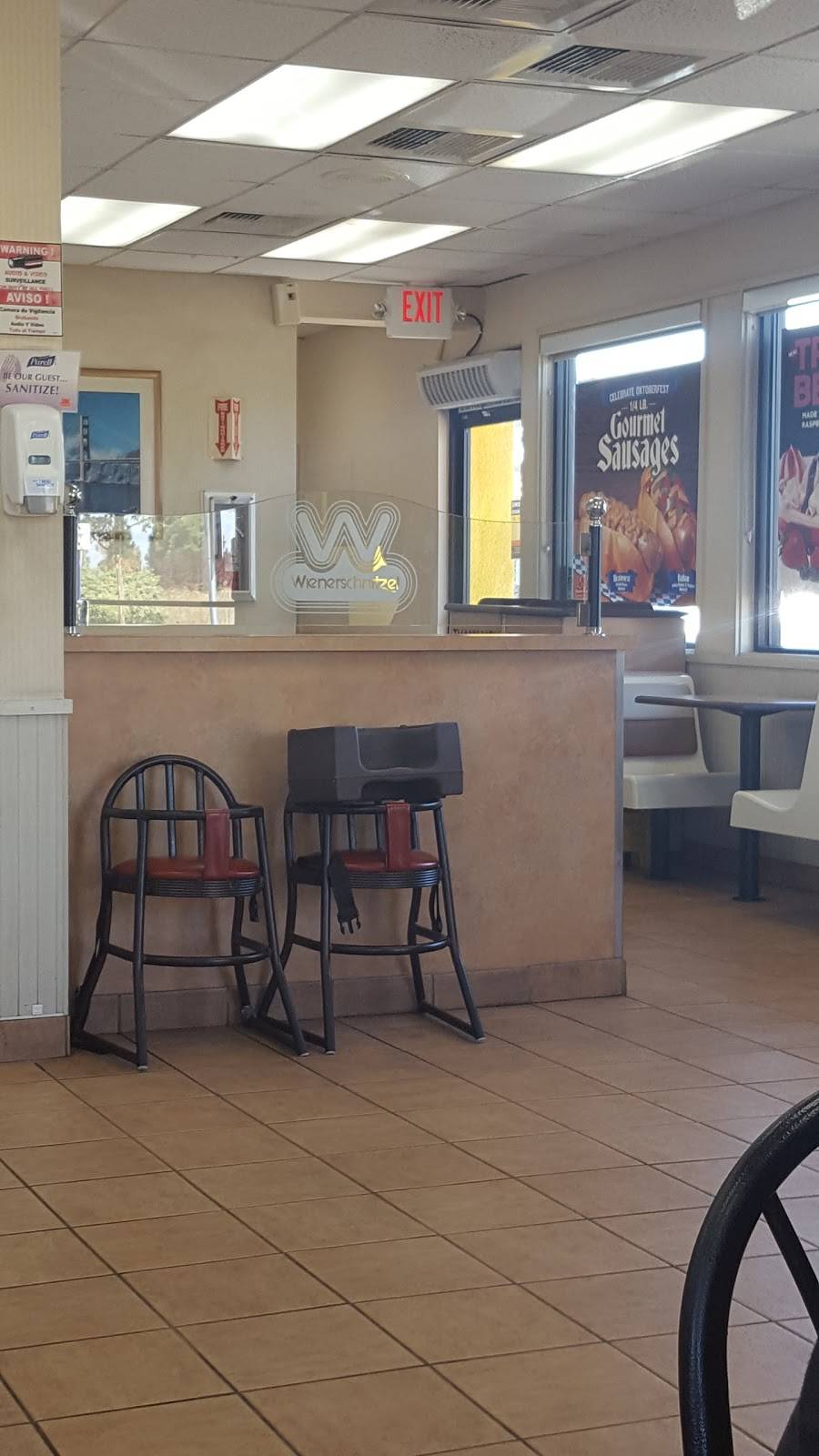 Wienerschnitzel | restaurant | 2870 Grant Line Rd, Tracy, CA 95304, USA | 2098307070 OR +1 209-830-7070