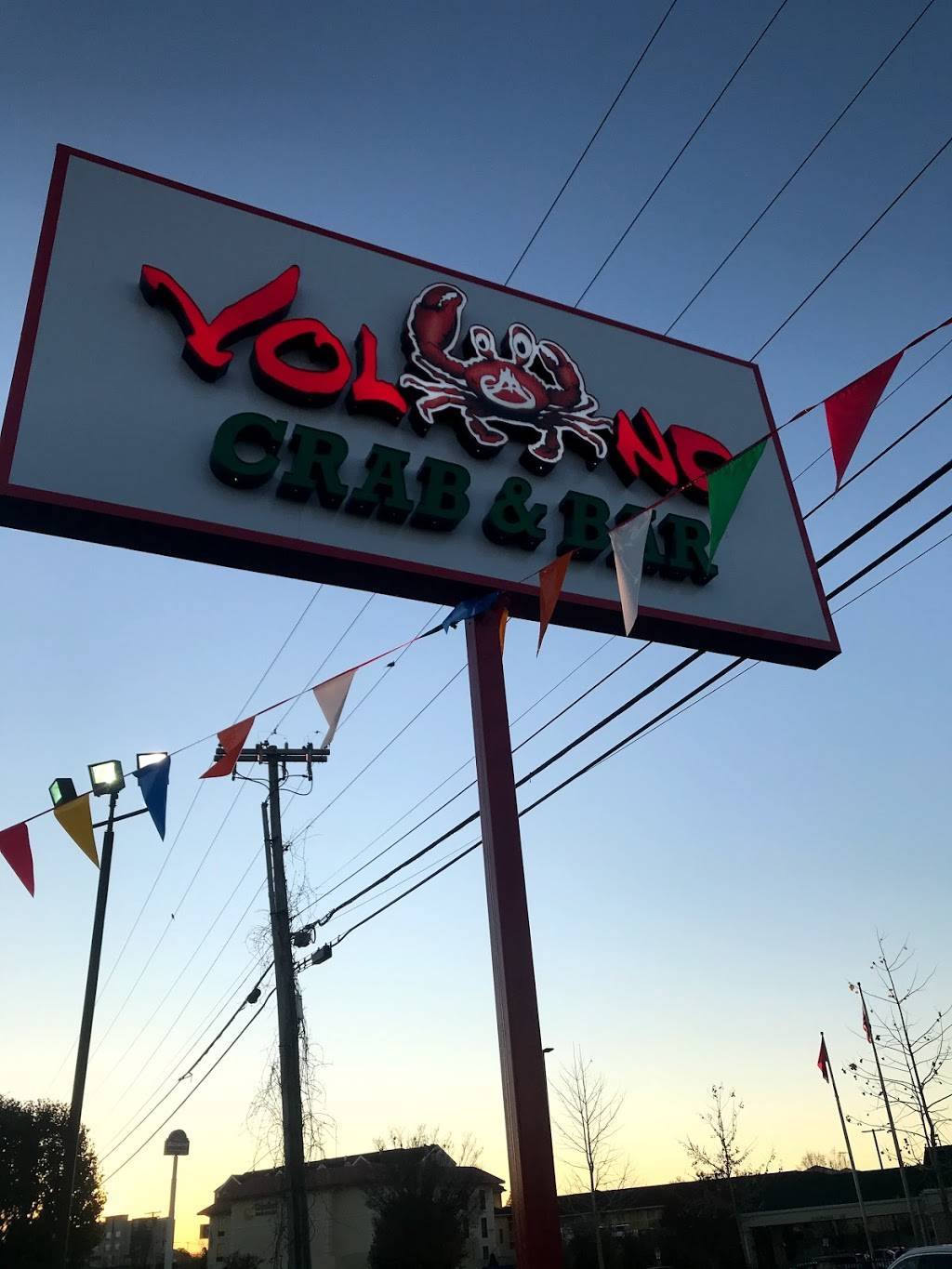 Volcano Crab & Bar | restaurant | 2342 Shallowford Village Dr, Chattanooga, TN 37421, USA | 4239109888 OR +1 423-910-9888