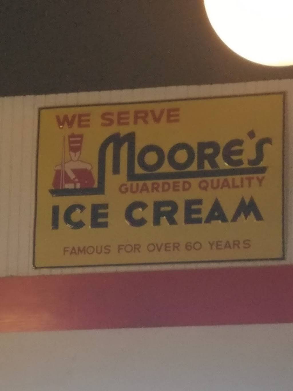 Creme Hut | restaurant | 800 S 3rd Ave, Chatsworth, GA 30705, USA | 7066955411 OR +1 706-695-5411