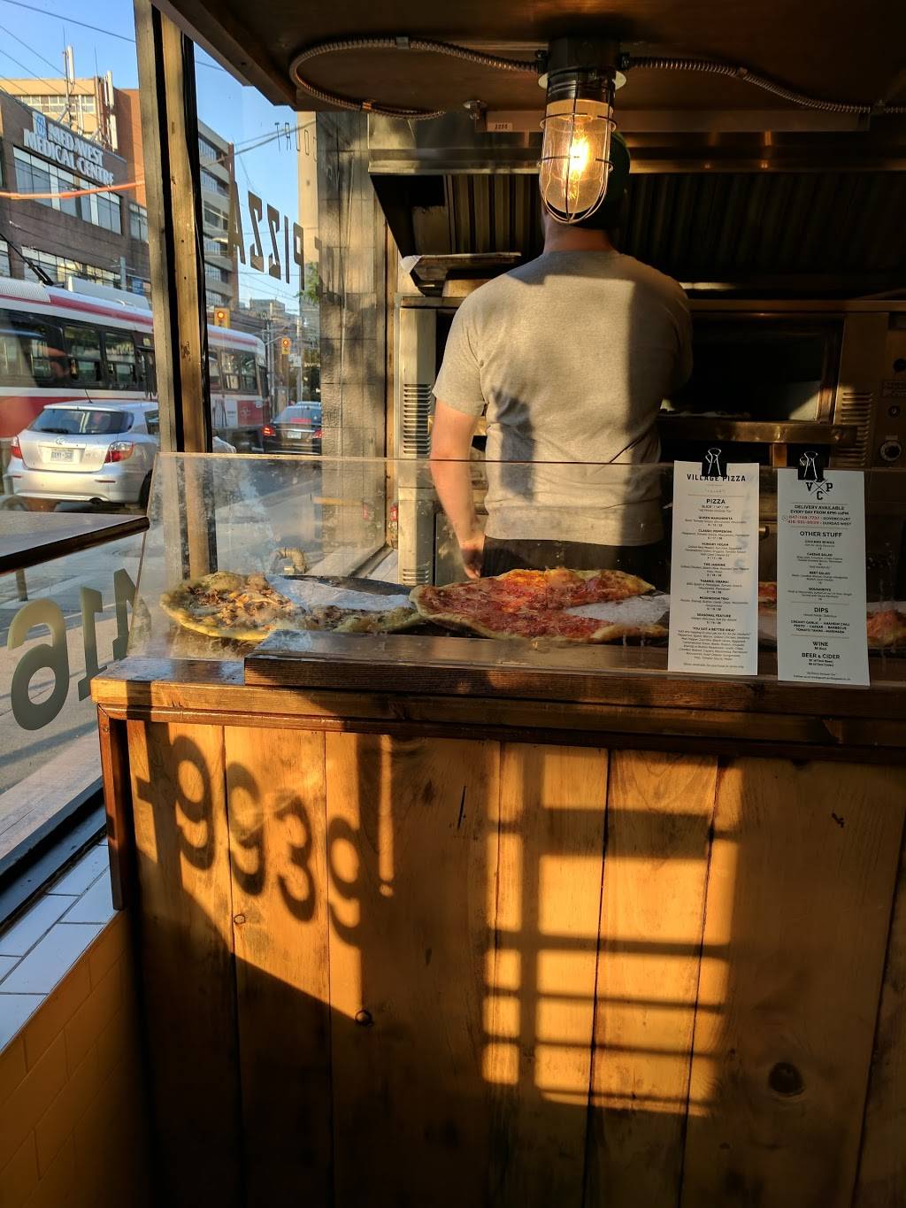 Village Pizza | meal delivery | 761 Dundas St W, Toronto, ON M6J 1T9, Canada | 4165519939 OR +1 416-551-9939