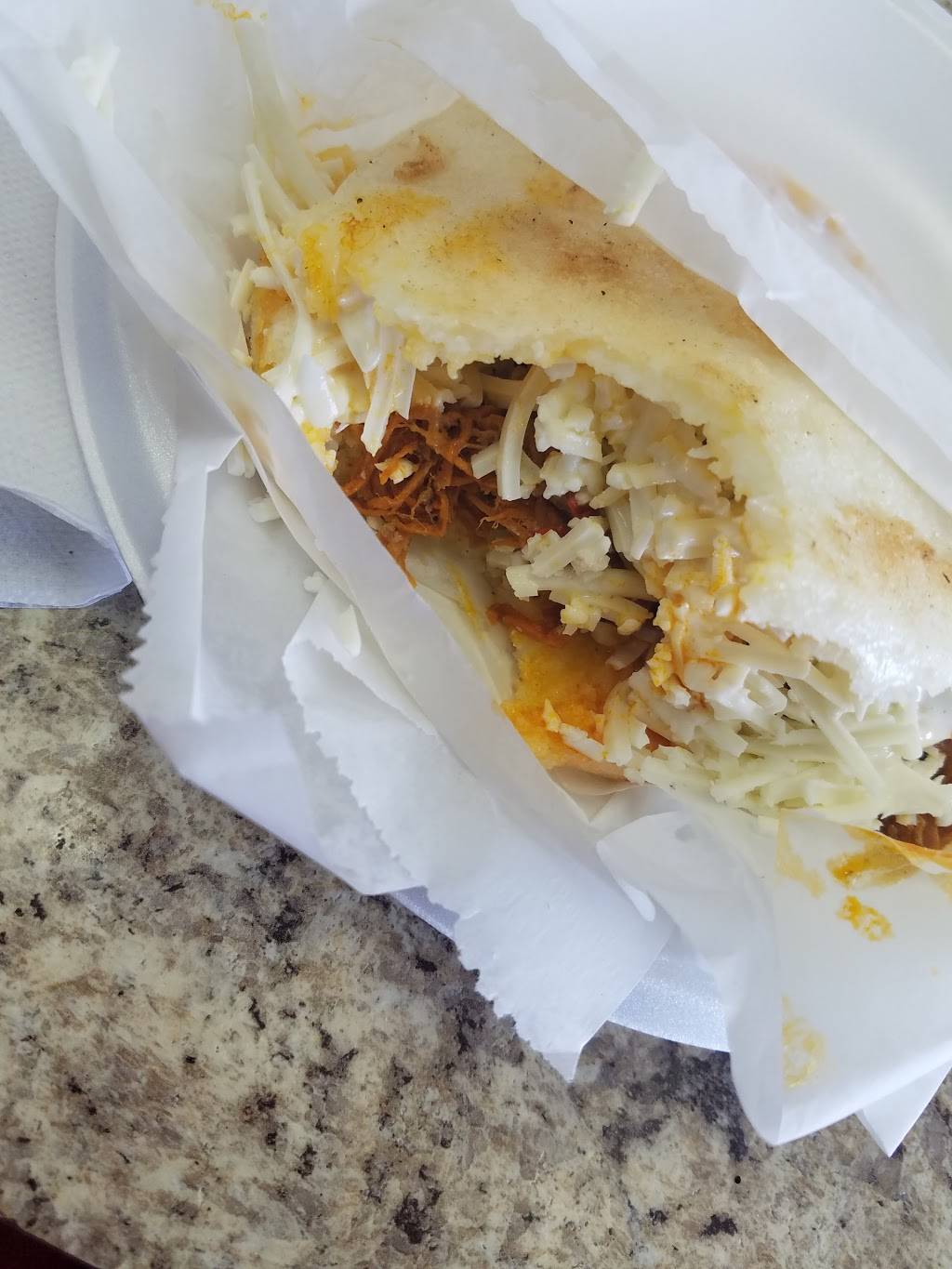 Arepera La Nueva | restaurant | 29 S Semoran Blvd, Orlando, FL 32807, USA | 4074820087 OR +1 407-482-0087