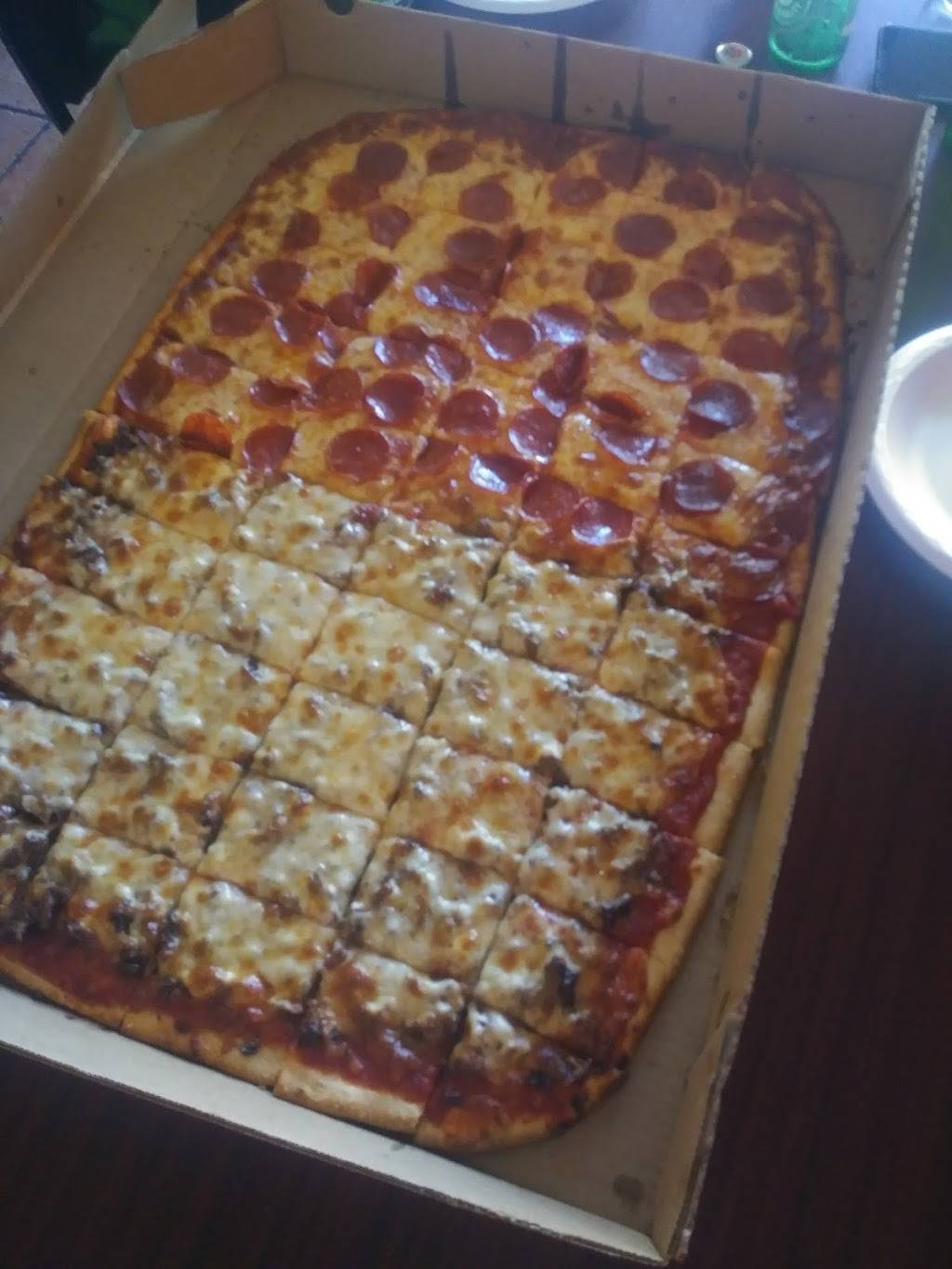 Durangos Pizza | restaurant | 2718 N Laramie Ave, Chicago, IL 60639, USA | 7737452044 OR +1 773-745-2044