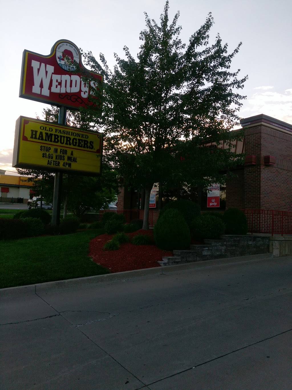 Wendys | restaurant | 2108 Missouri Blvd, Jefferson City, MO 65109, USA | 5736367273 OR +1 573-636-7273