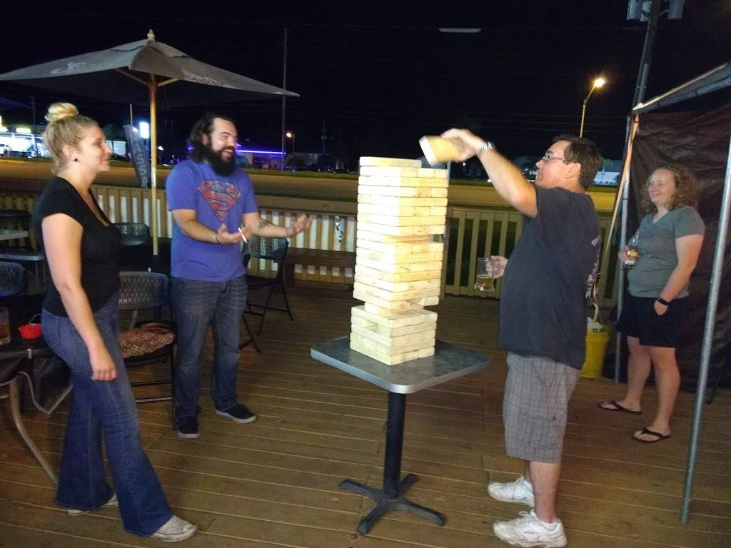 The Wild Hawg | restaurant | 4141 US Highway 27 North, Sebring, FL 33870, USA | 8634515590 OR +1 863-451-5590