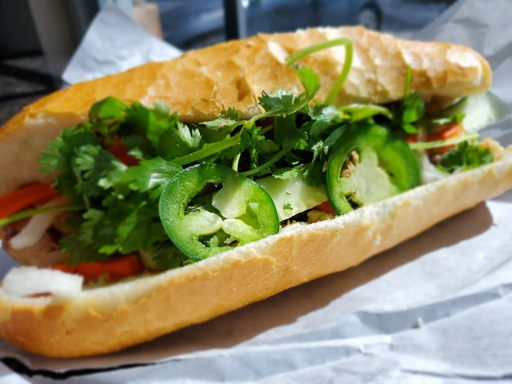 New Saigon Restaurant | restaurant | 630 S Federal Blvd, Denver, CO 80219, USA | 3039364954 OR +1 303-936-4954