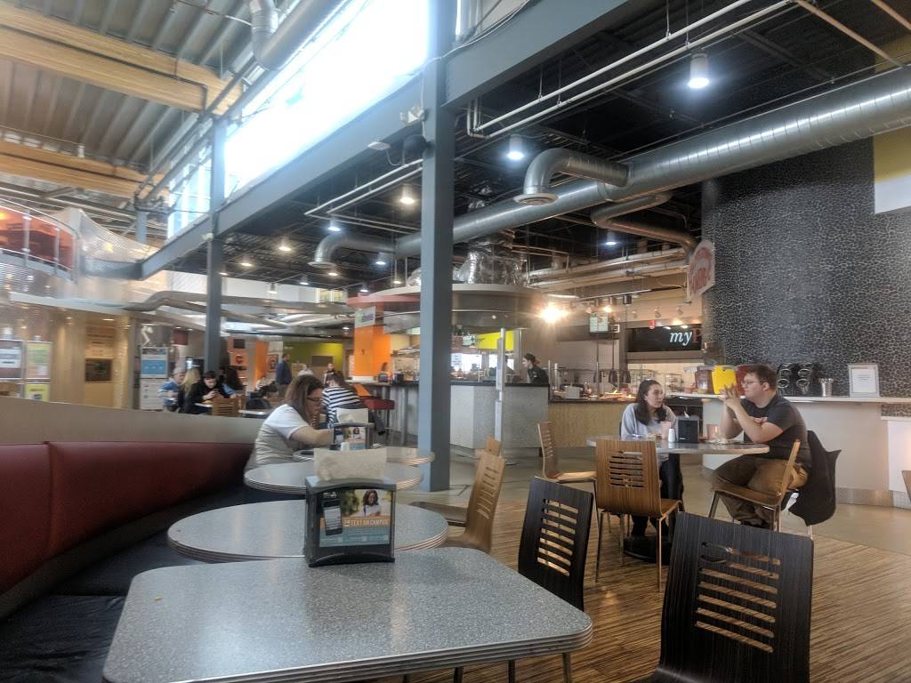 The Oaks Dining Center | restaurant | 705 Ridge St, Bowling Green, OH 43403, USA | 4193722771 OR +1 419-372-2771