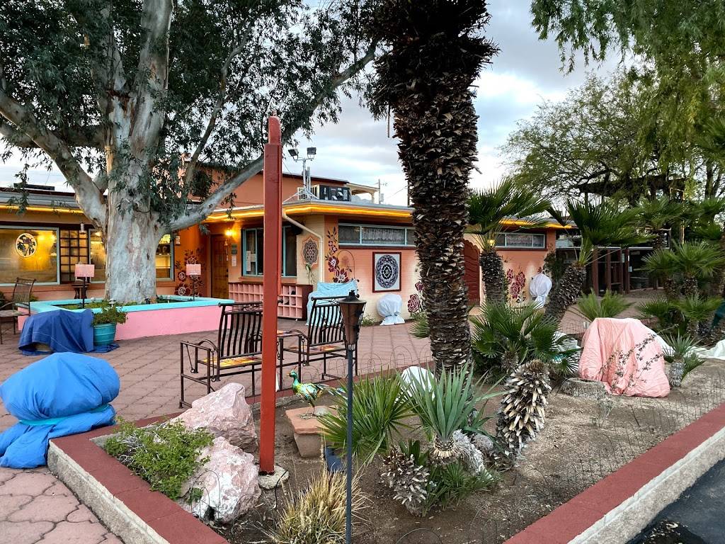 Govindas Natural Foods Buffet | restaurant | 711 E Blacklidge Dr, Tucson, AZ 85719, USA | 5207920630 OR +1 520-792-0630