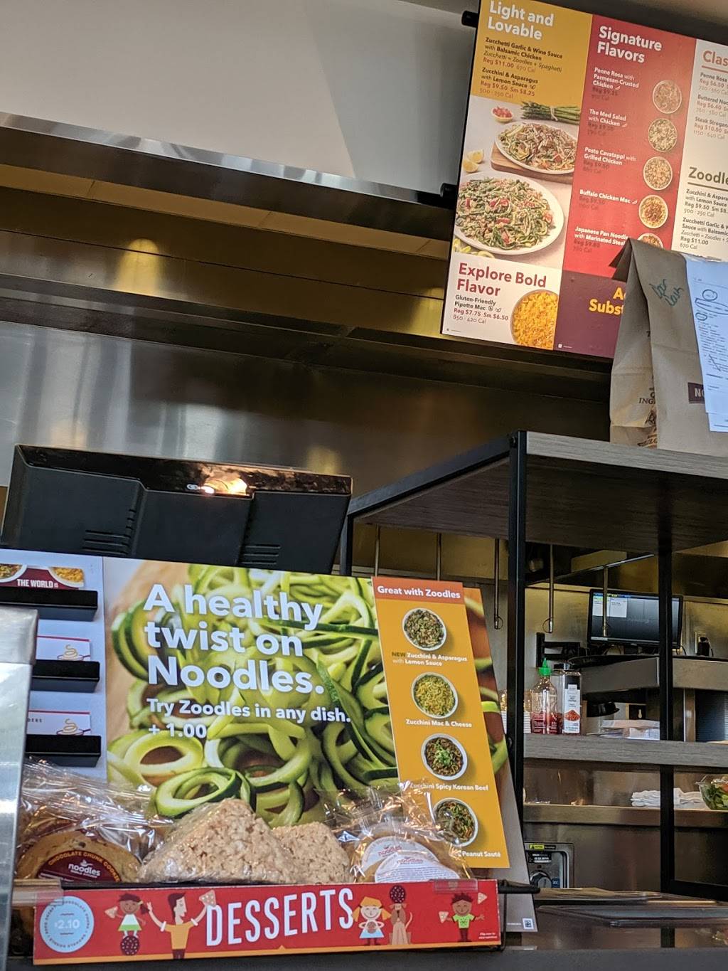Noodles and Company | restaurant | 26425 Novi Rd, Novi, MI 48375, USA | 2485626221 OR +1 248-562-6221