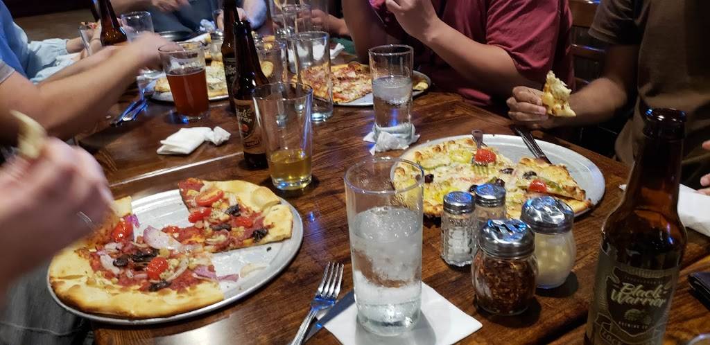 Heat Pizza Bar | restaurant | 2250 6th St, Tuscaloosa, AL 35401, USA | 2056323282 OR +1 205-632-3282