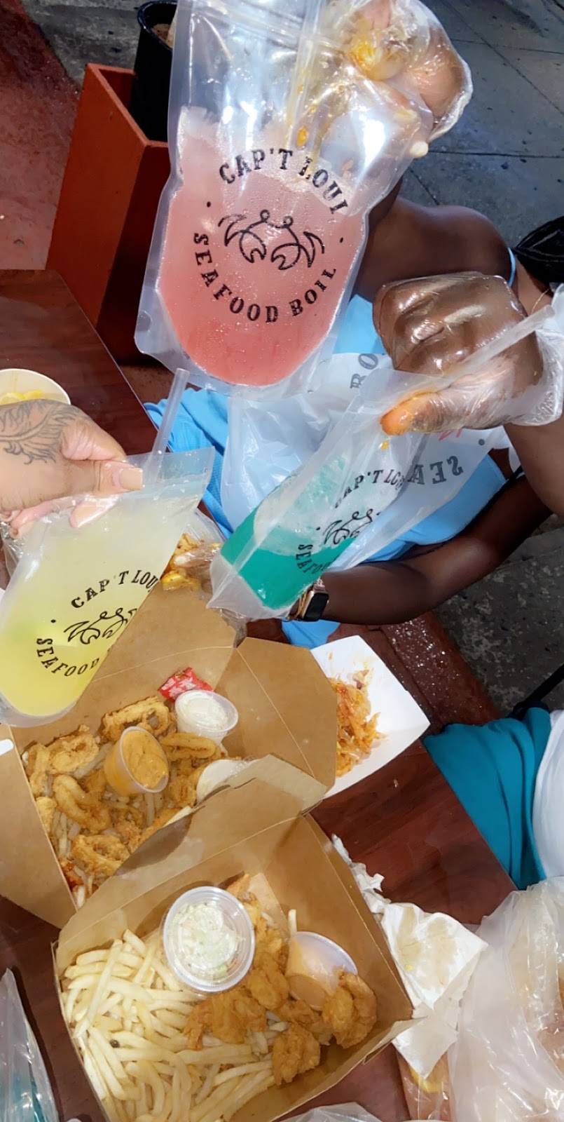 Capt Loui | restaurant | 2906 Frederick Douglass Blvd, New York, NY 10039, USA | 2122560008 OR +1 212-256-0008