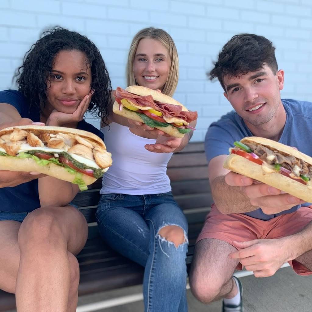 Subway | meal delivery | 12020 SW 8th St, Miami, FL 33184, USA | 3052072648 OR +1 305-207-2648