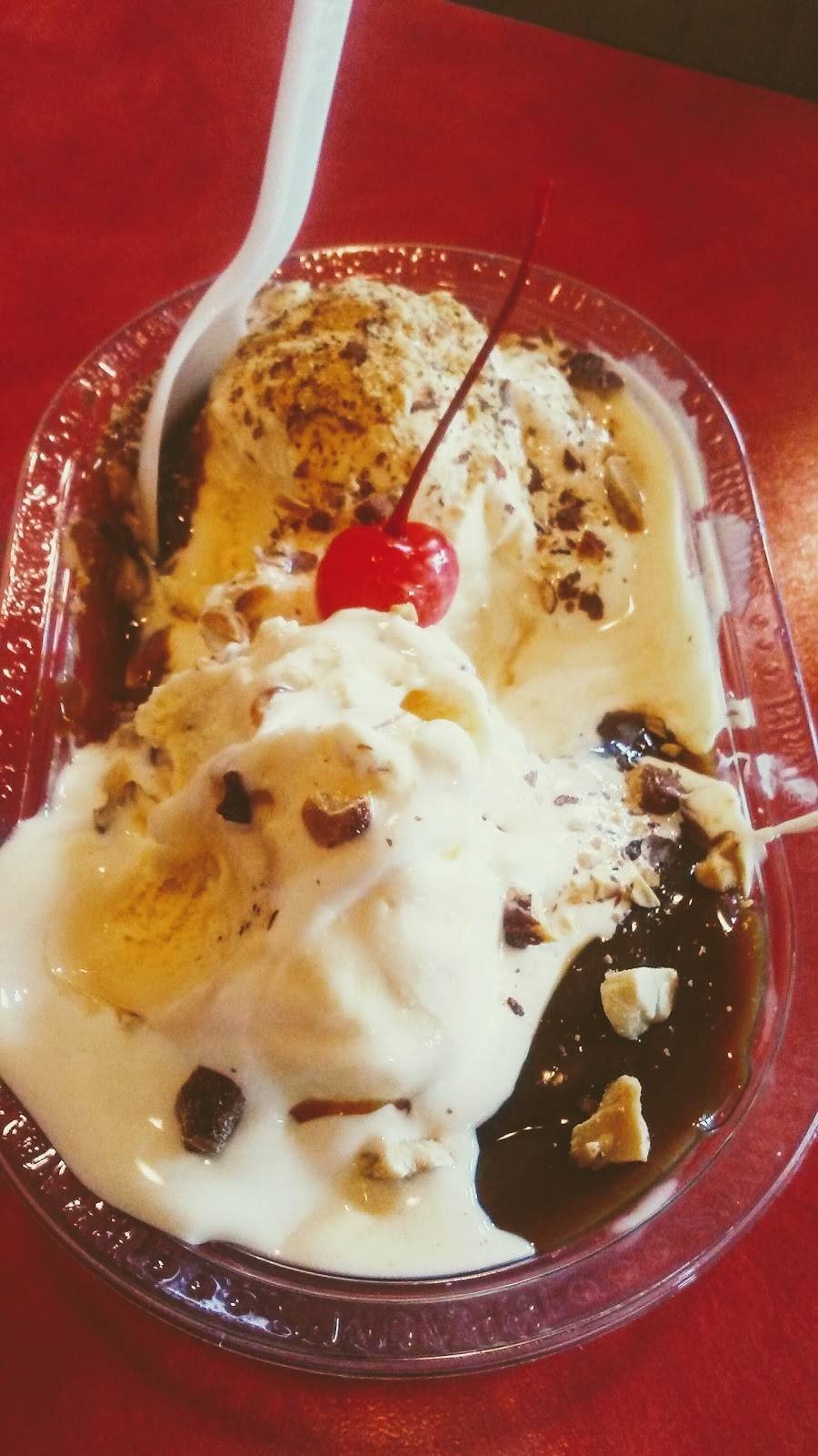 Braums Ice Cream & Burger Restaurant | restaurant | 1589 State Hwy 50, Commerce, TX 75428, USA | 9038866242 OR +1 903-886-6242