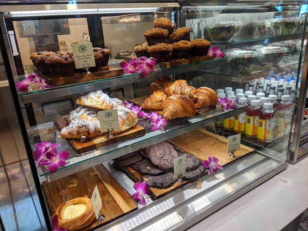 Urth Caffe & Bar LAX | cafe | 100 World Way, Los Angeles, CA 90045, USA | 2132353554 OR +1 213-235-3554