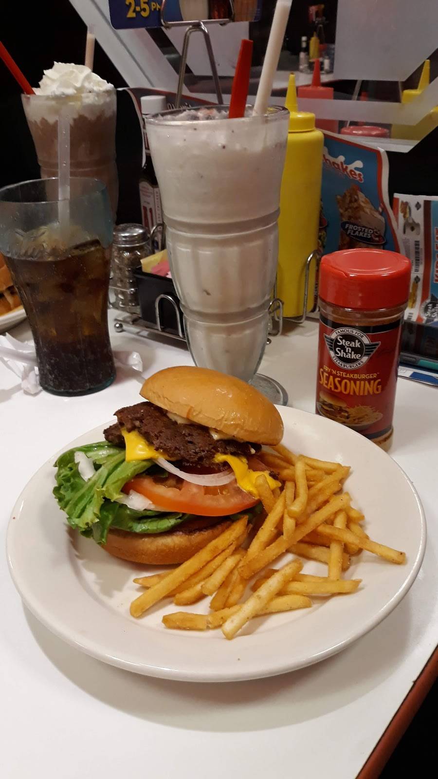 Steak n Shake | restaurant | 7101 W Colonial Dr, Orlando, FL 32818, USA | 4072976650 OR +1 407-297-6650