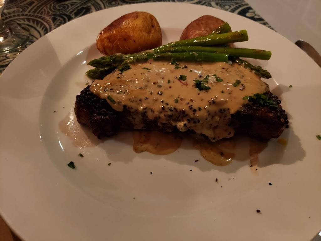 Dolphin Restaurant | restaurant | 3250 Main St, Barnstable, MA 02630, USA | 5083626610 OR +1 508-362-6610