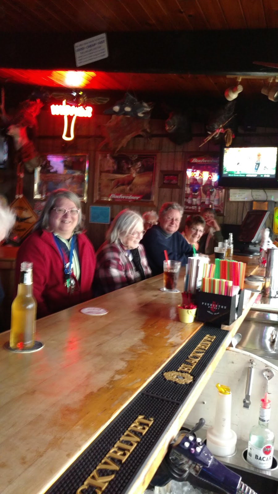 The Crows Nest | restaurant | 29850 Ellensburg Ave, Gold Beach, OR 97444, USA | 5412476837 OR +1 541-247-6837