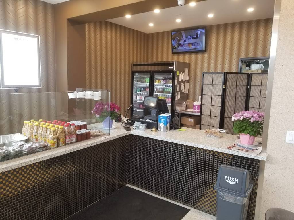 Lena’s Roti & Doubles | restaurant | 278 Eddystone Ave, North York, ON M3N 1H7, Canada | 6473447700 OR +1 647-344-7700