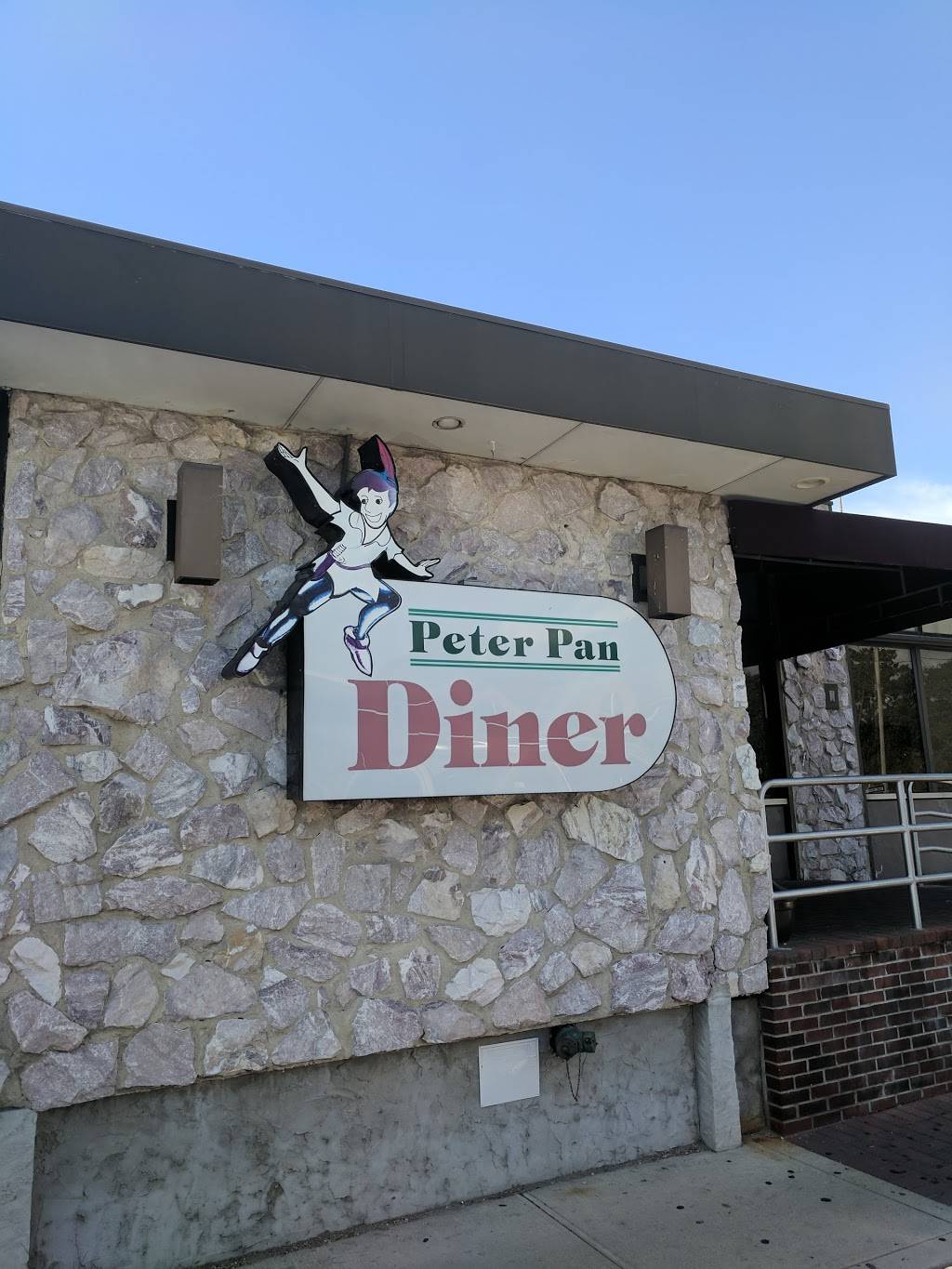 Peter Pan Diner | restaurant | 999 Sunrise Hwy, Bay Shore, NY 11706, USA | 6316651788 OR +1 631-665-1788