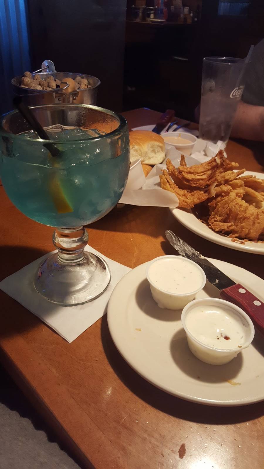 Texas Roadhouse | restaurant | 3151 Tonti Dr, Joliet, IL 60431, USA | 8155779003 OR +1 815-577-9003