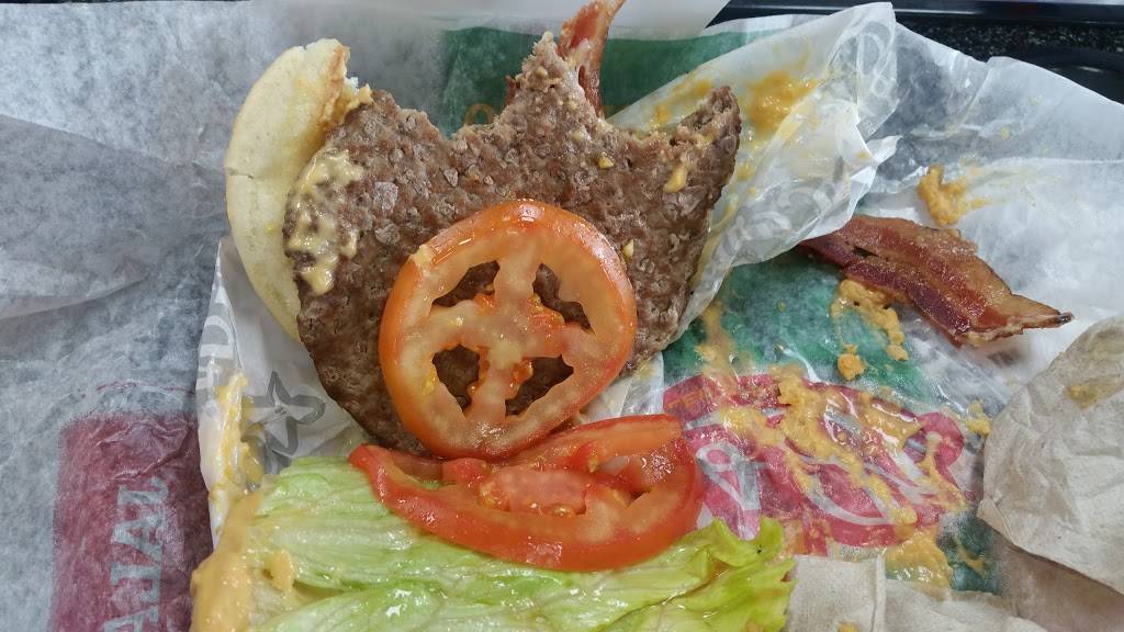 Carls Jr | restaurant | 3300 W Century Blvd, Inglewood, CA 90303, USA | 3106722742 OR +1 310-672-2742