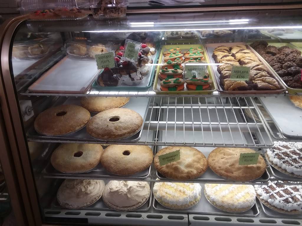 Ferraros Family Restaurant | restaurant | 3822 Navarre Rd SW, Canton, OH 44706, USA | 3304788010 OR +1 330-478-8010