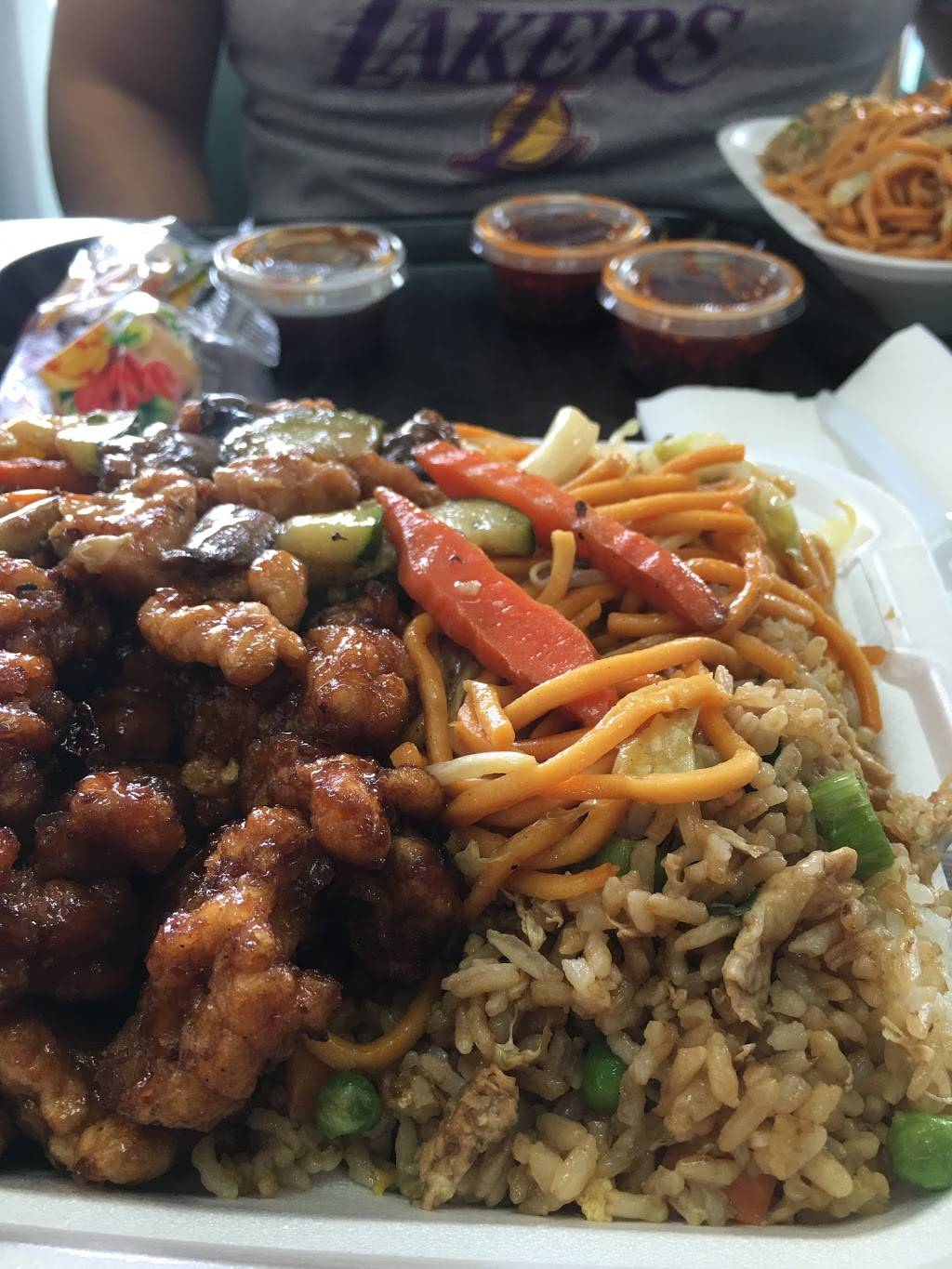 Magic Wok | restaurant | 529 N McKinley St #103, Corona, CA 92879, USA | 9517349868 OR +1 951-734-9868