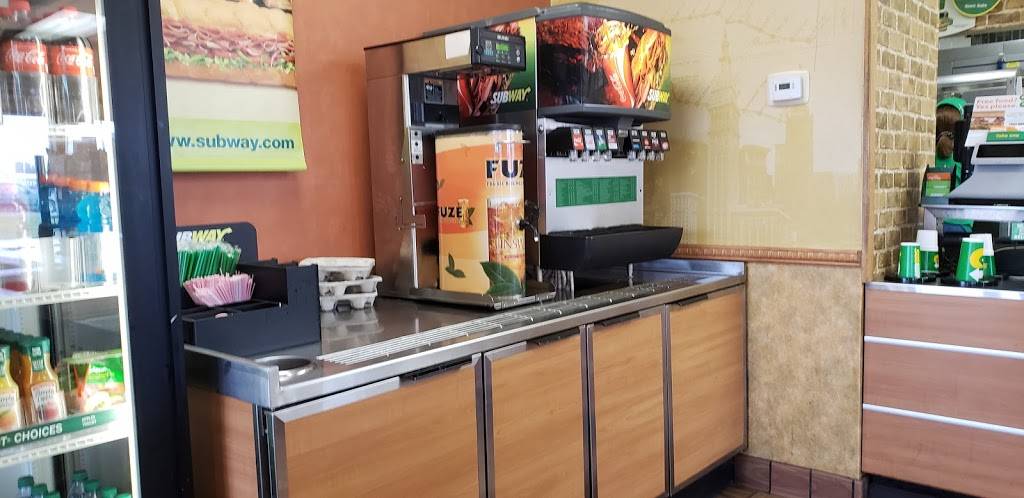Subway | restaurant | 2575 Airport Rd, Jackson, MI 49202, USA | 5177846888 OR +1 517-784-6888